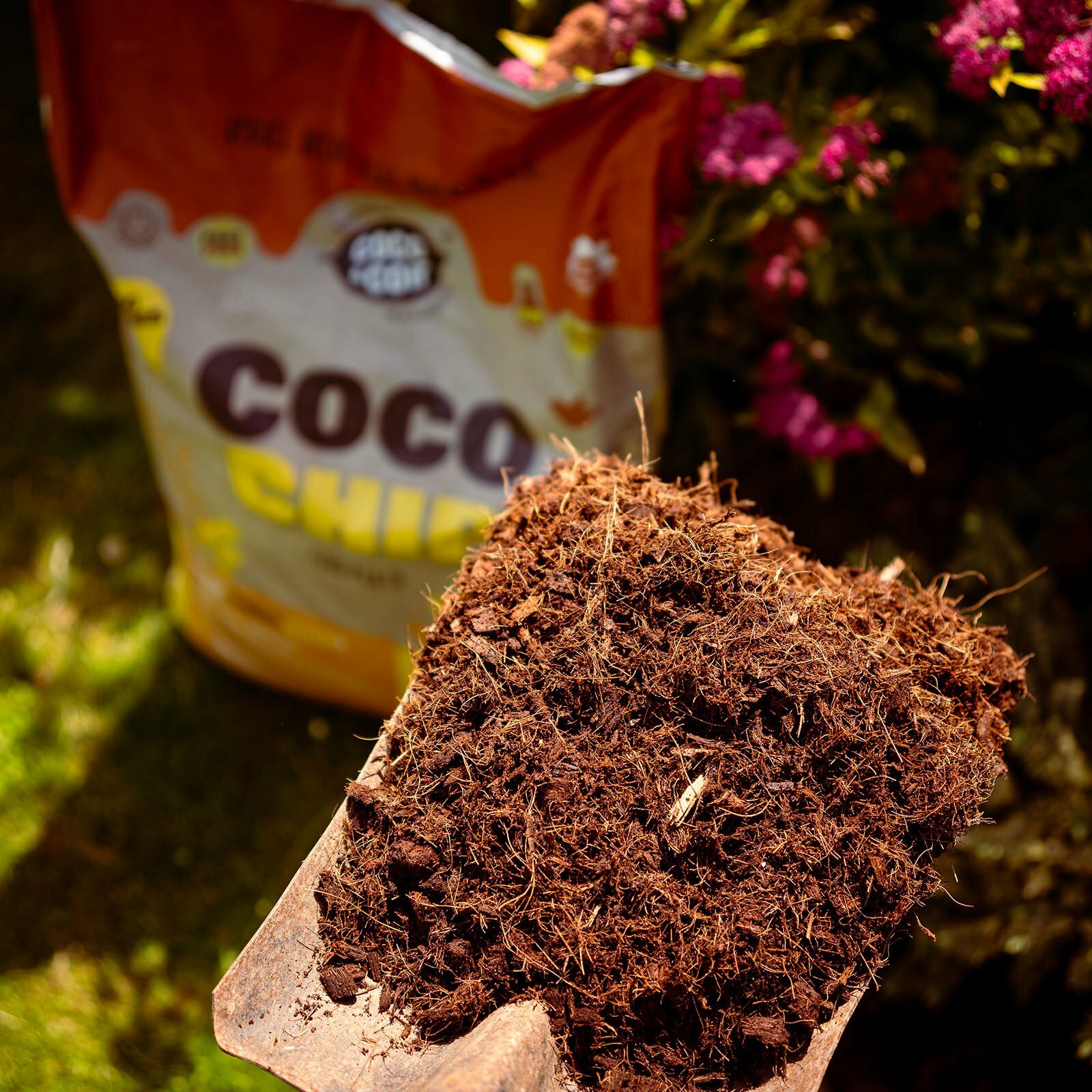 coco chip mulch contents on spade